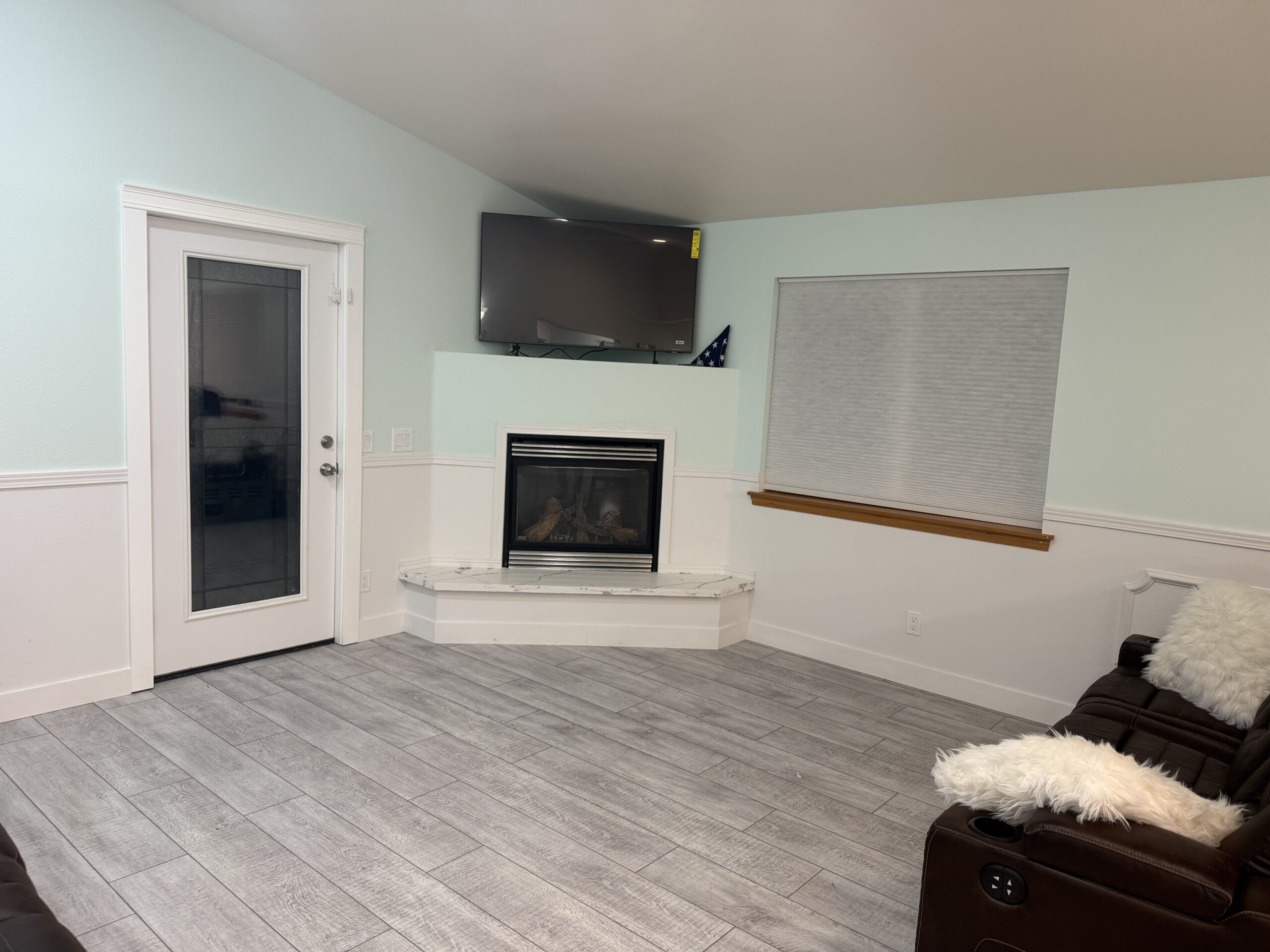 8C341111-62D0-41F6-918B-2C86D4697468